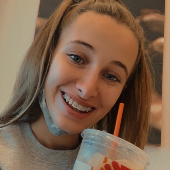 Meet your Posher, Savannah - Picture 2 of 6